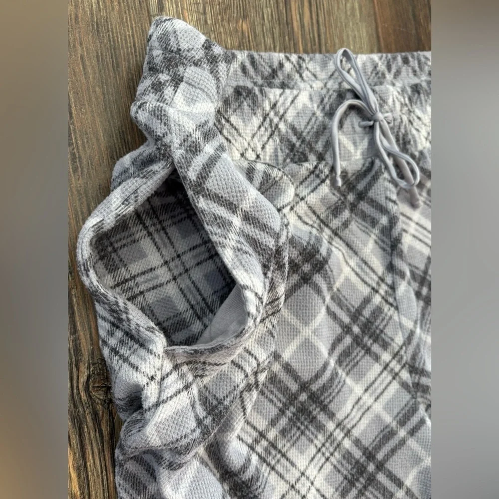 Victoria’s Secret Glow Waffle Henley Jogger Pajama Set Size Medium Gray Plaid - Picture 12 of 12